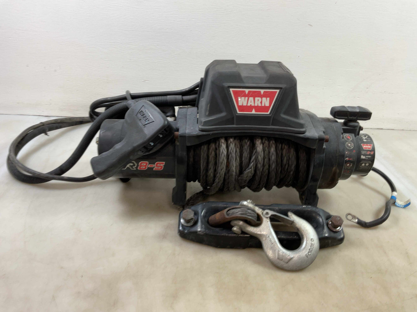 8,000lb WARN Winch VR 8-S 155659