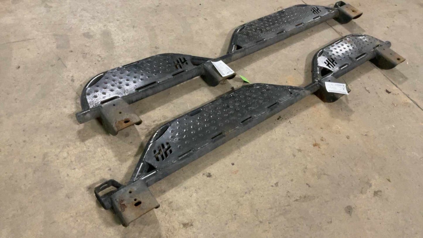 2007-2018 Jeep Wrangler JKU 4 Door Aftermarket Running Boards 160953