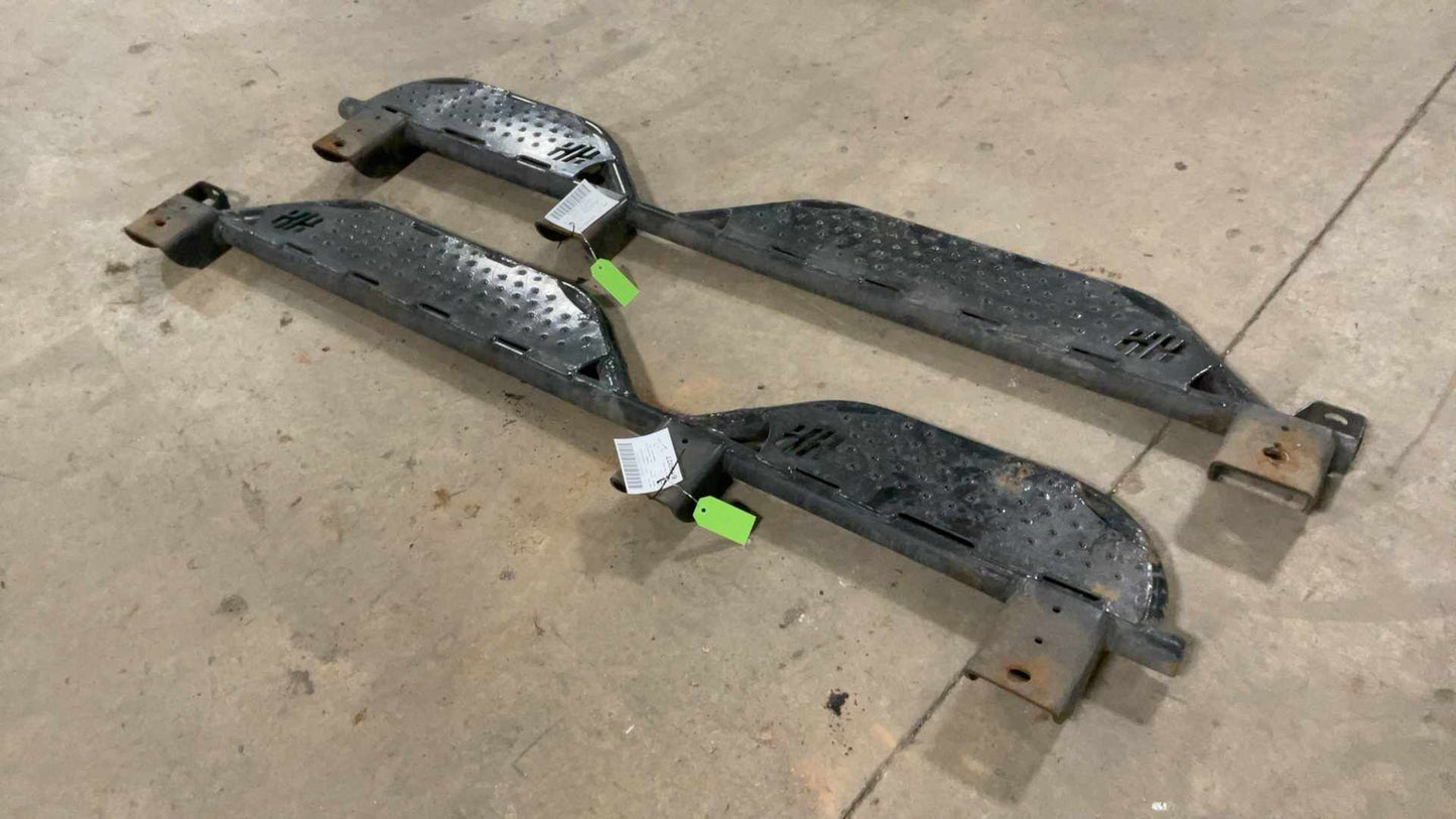 2007-2018 Jeep Wrangler JKU 4 Door Aftermarket Running Boards 160953