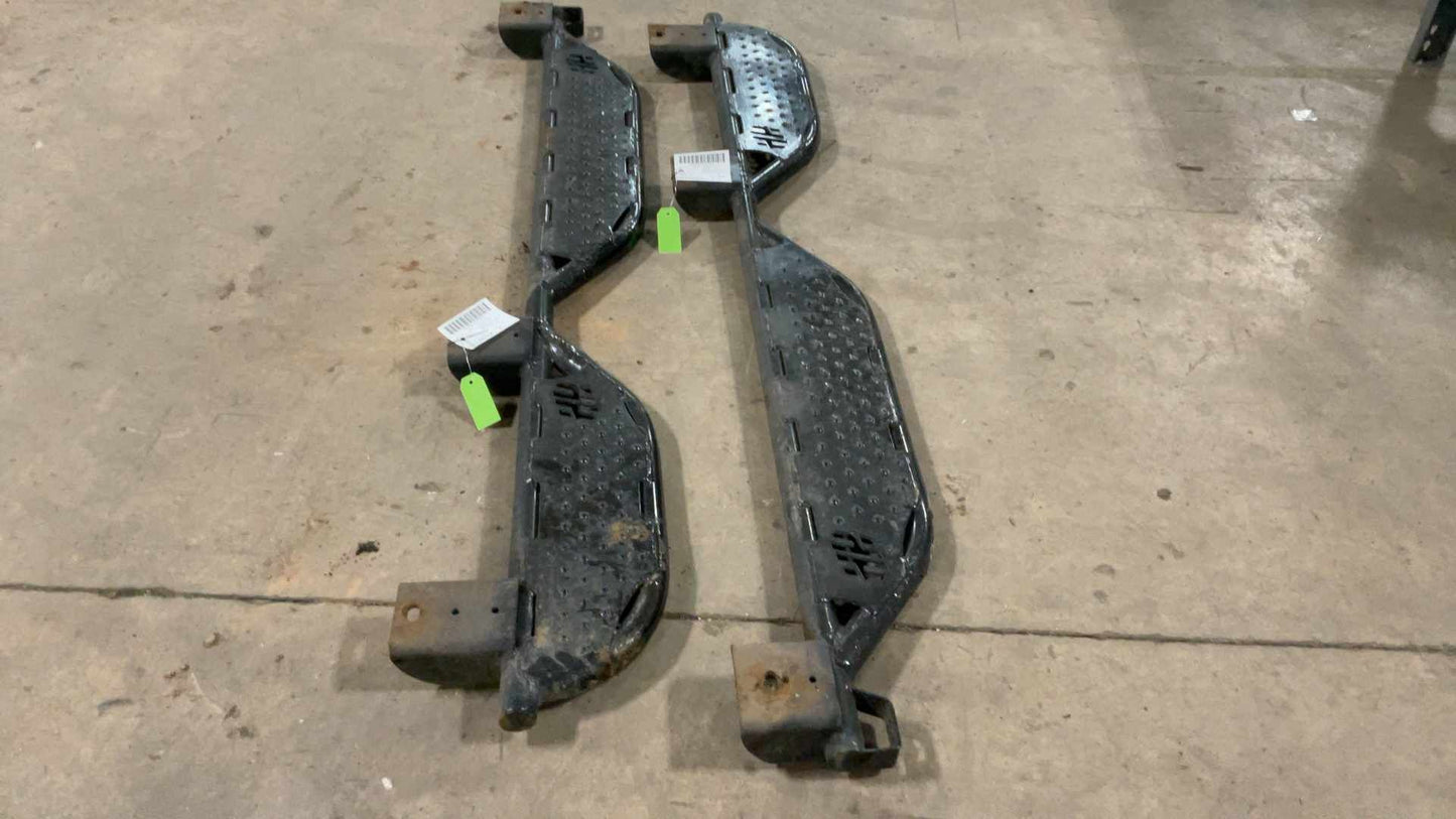 2007-2018 Jeep Wrangler JKU 4 Door Aftermarket Running Boards 160953