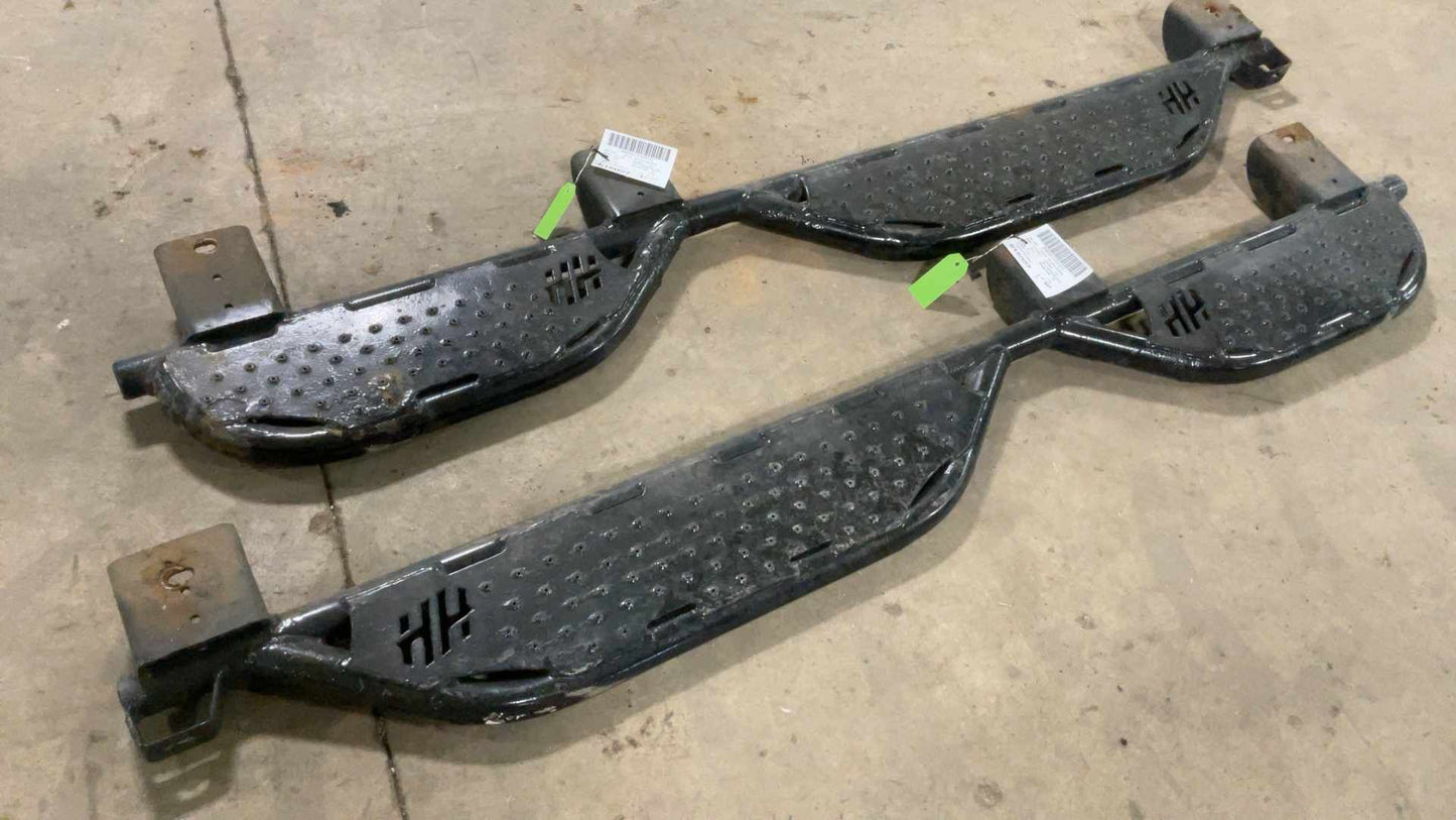 2007-2018 Jeep Wrangler JKU 4 Door Aftermarket Running Boards 160953