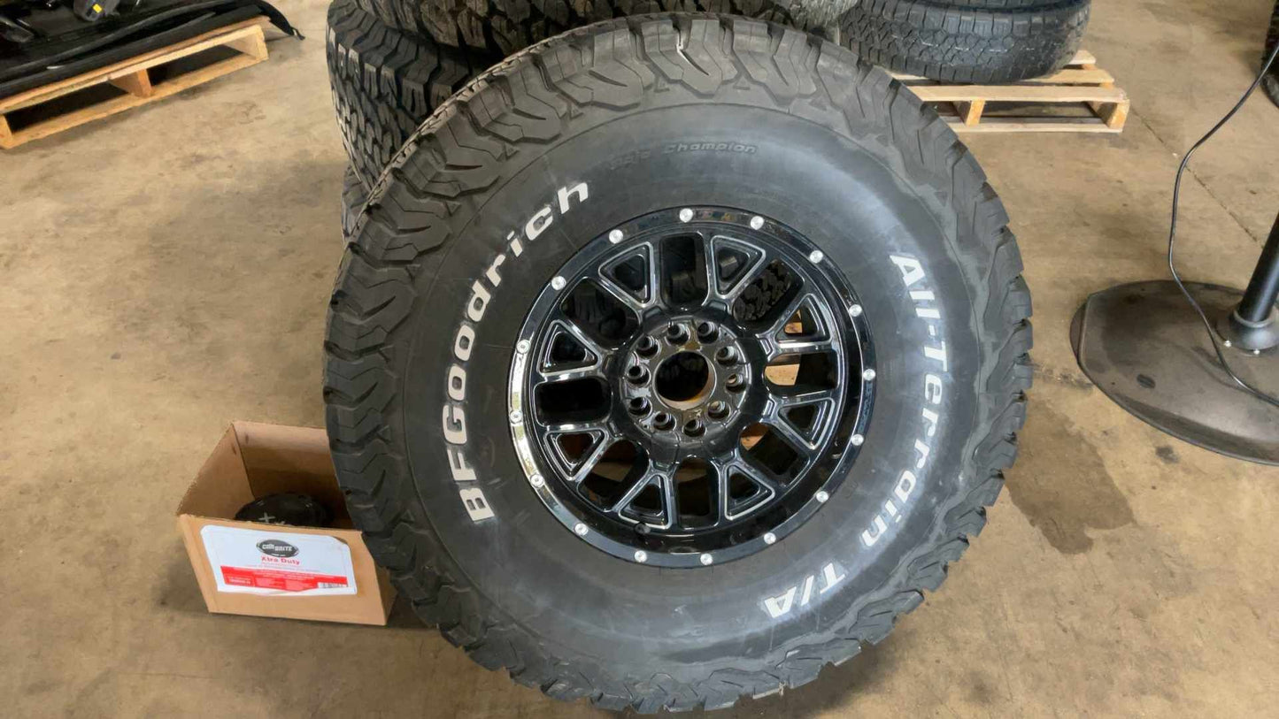 2007-2025 Jeep Wrangler Aftermarket Wheels/Tires 37x12.50r17 BFG KO2 w/ Pro Comp Wheels 136753
