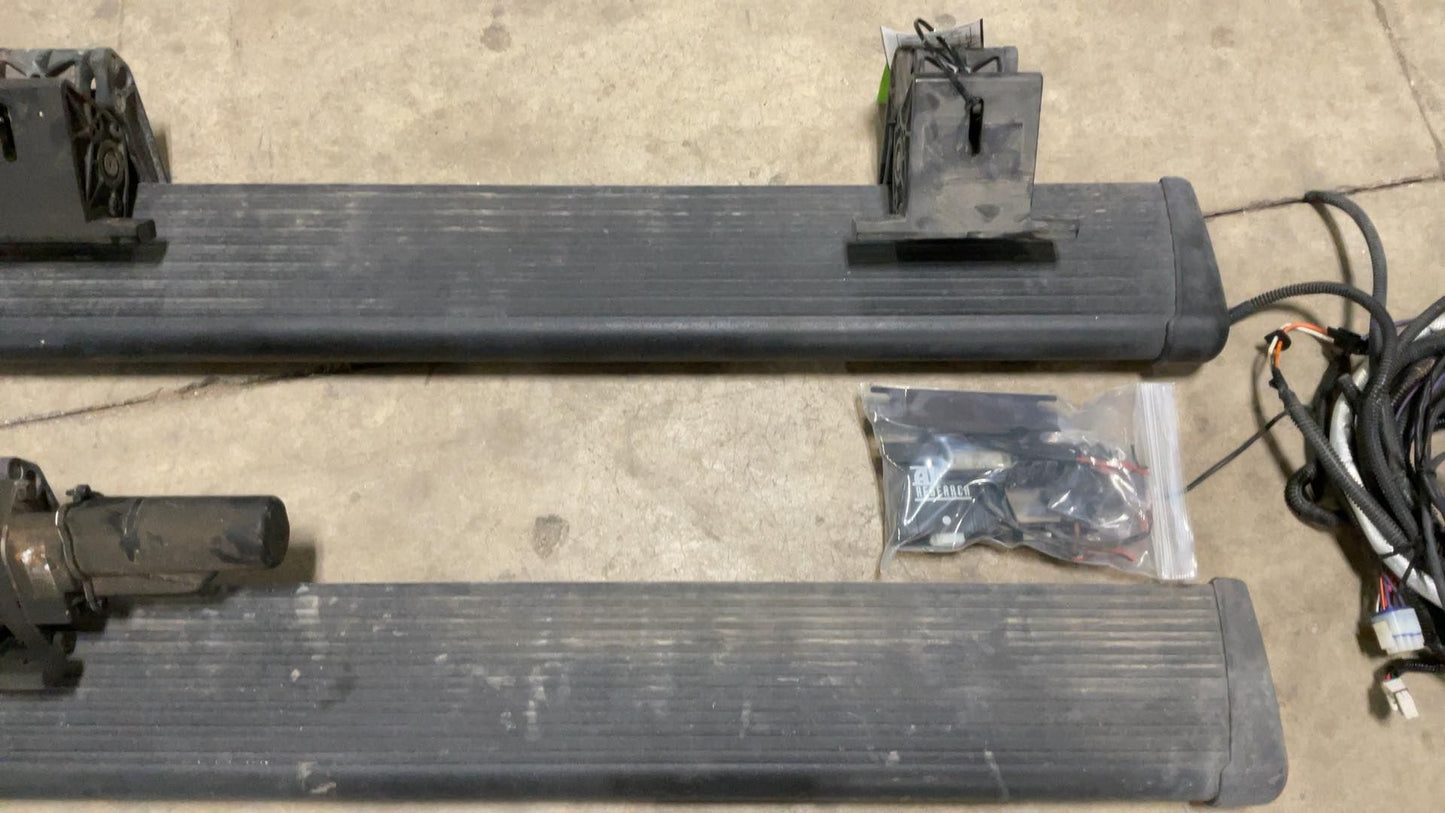2018-2025 Jeep Wrangler JLU 4 Door Aftermarket Power Drop Steps 106243