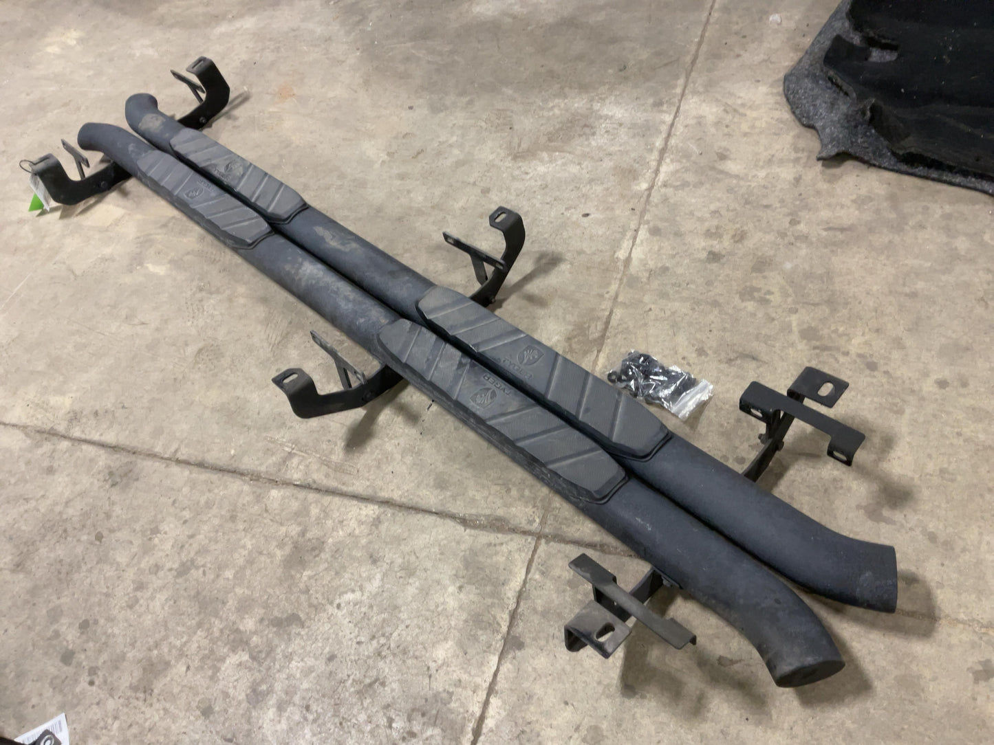 2020-2025 Jeep Gladiator Aftermarket Running Boards 59951