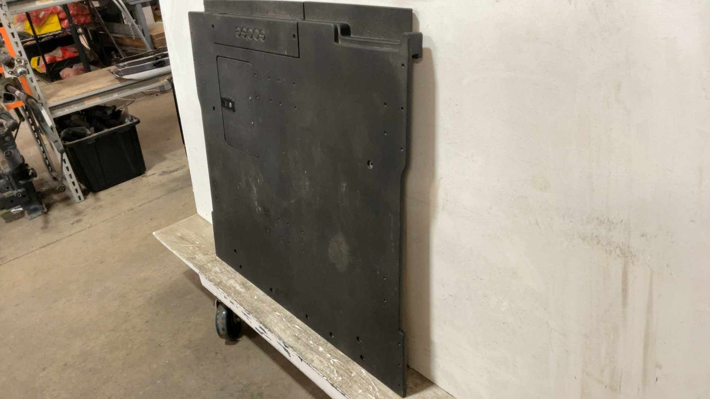 2007-2018 Jeep Wrangler Aftermarket Goose Lockable Floor (No Key) 177033
